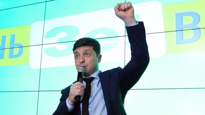На выборах президента Украины Петра Порошенко обогнал бывший юморист КВН