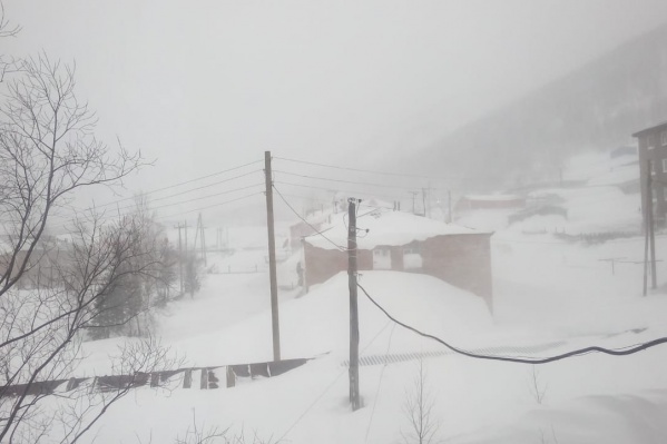 Приисковый замело снегом Приисковый замело снегом