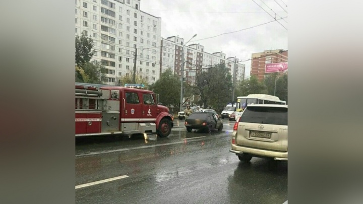 В Перми при столкновении двух легковушек пострадала 17-летняя девушка