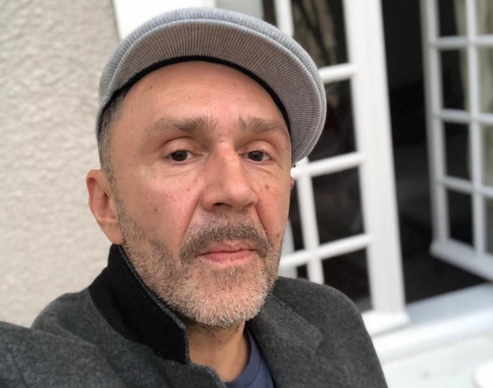 Шнур часто пишет стихи на острые темы Шнур часто пишет стихи на острые темы