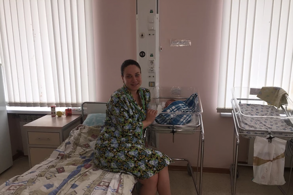 В среднем за месяц в перинатальном центре принимают около 350 родов В среднем за месяц в перинатальном центре принимают около 350 родов