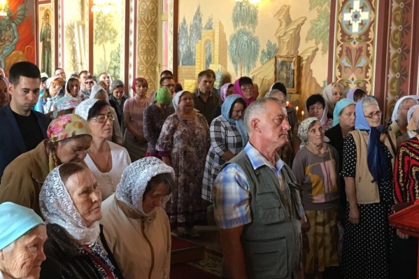 Службу в храме Иоанна Воина в Садах Придонья посетили десятки верующих Службу в храме Иоанна Воина в Садах Придонья посетили десятки верующих