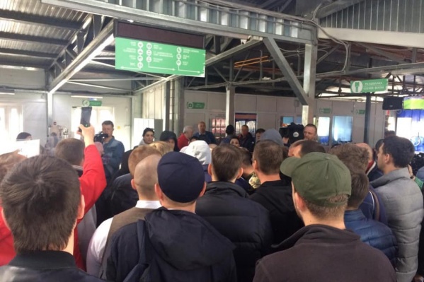 Давка в центре проката в момент проведения конкурса Давка в центре проката в момент проведения конкурса 
