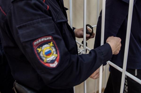 Суд приговорил двух сообщников к реальному сроку, но они его уже отбыли Суд приговорил двух сообщников к реальному сроку, но они его уже отбыли