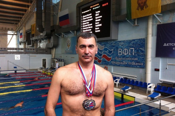 Плавание помогает врачу онкодиспансера Сергею Росинскому оставаться в хорошей форме Плавание помогает врачу онкодиспансера Сергею Росинскому оставаться в хорошей форме 