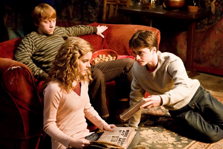 Тема Гарри Поттера и школы волшебства и чародейства Хогвартс — одна из популярных в Halloween