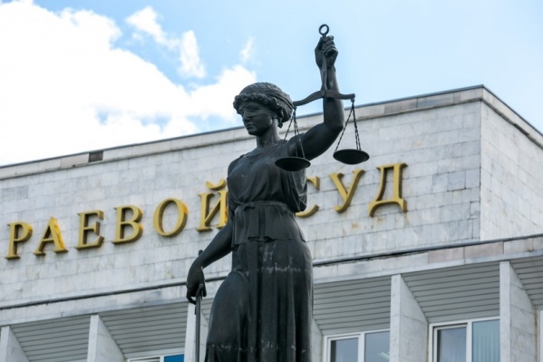 Часть похищенных денег обвиняемый вернул жильцам Часть похищенных денег обвиняемый вернул жильцам