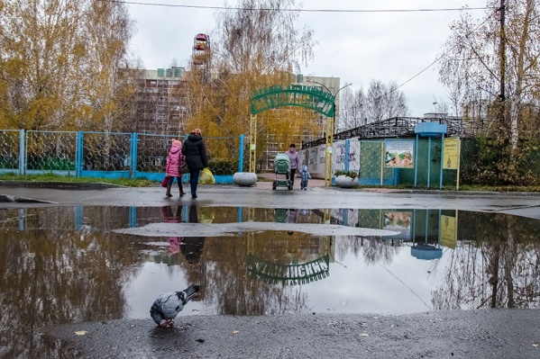 Местные жители жалуются на неприятный запах Местные жители жалуются на неприятный запах