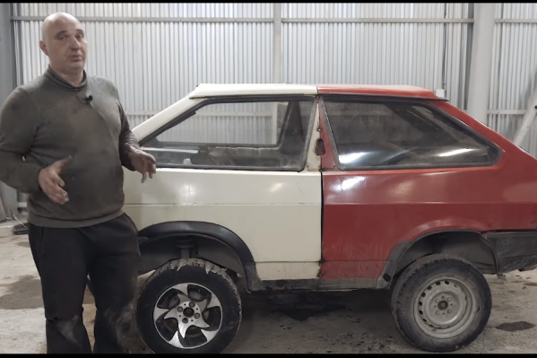 Для создания «танка» блогеры распилили два автомобиля Для создания «танка» блогеры распилили два автомобиля