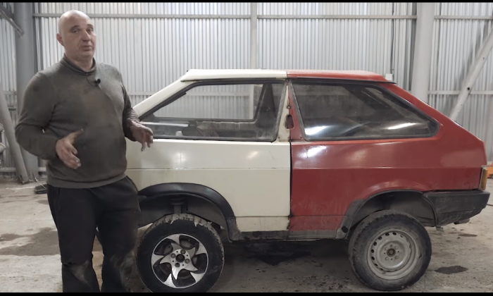 Для создания «танка» блогеры распилили два автомобиля Для создания «танка» блогеры распилили два автомобиля