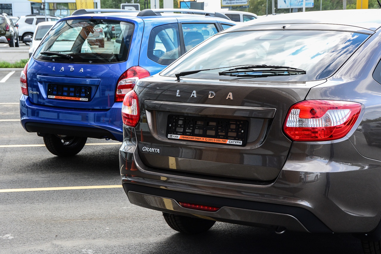 Lada Granta с сентября прошлого года полностью вытеснила Lada Kalina и выпускается в четырёх типах кузовов Lada Granta с сентября прошлого года полностью вытеснила Lada Kalina и выпускается в четырёх типах кузовов