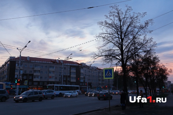 Вечерние облака в августе окрасятся серебром Вечерние облака в августе окрасятся серебром