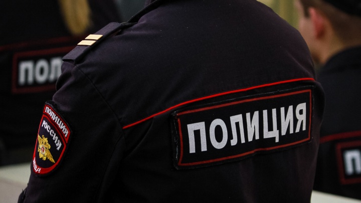 В Ростове на парковке избили полицейского