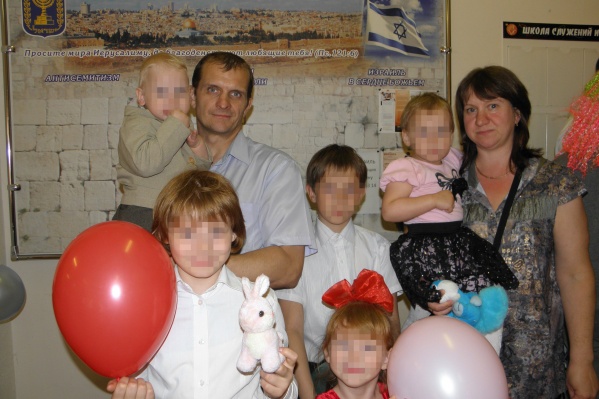Сейчас в семье Антоновых семеро детей — младший родился 3 сентября Сейчас в семье Антоновых семеро детей — младший родился 3 сентября
