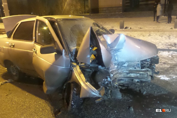 ВАЗ полностью смяло ВАЗ полностью смяло