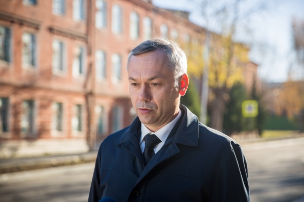 Андрей Травников остался недоволен инфраструктурой новосибирских поликлиник Андрей Травников остался недоволен инфраструктурой новосибирских поликлиник