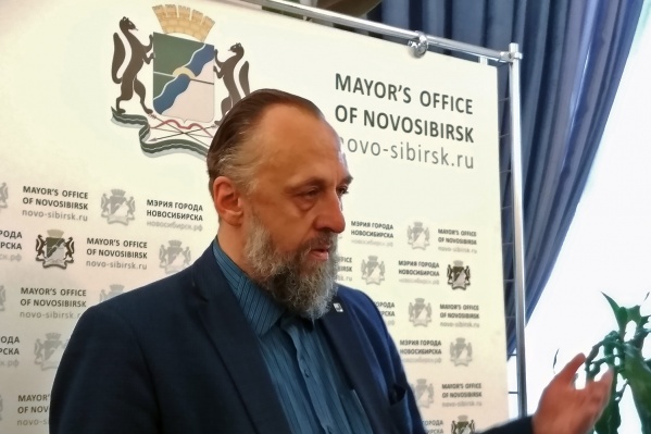 Советник мэра Александр Ложкин возглавляет Худсовет и будет выступать против памятника Сталину Советник мэра Александр Ложкин возглавляет Худсовет и будет выступать против памятника Сталину 