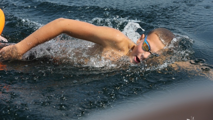 13-летний школьник из Тюмени проплыл быстрее всех 2300 метров в ледяной воде