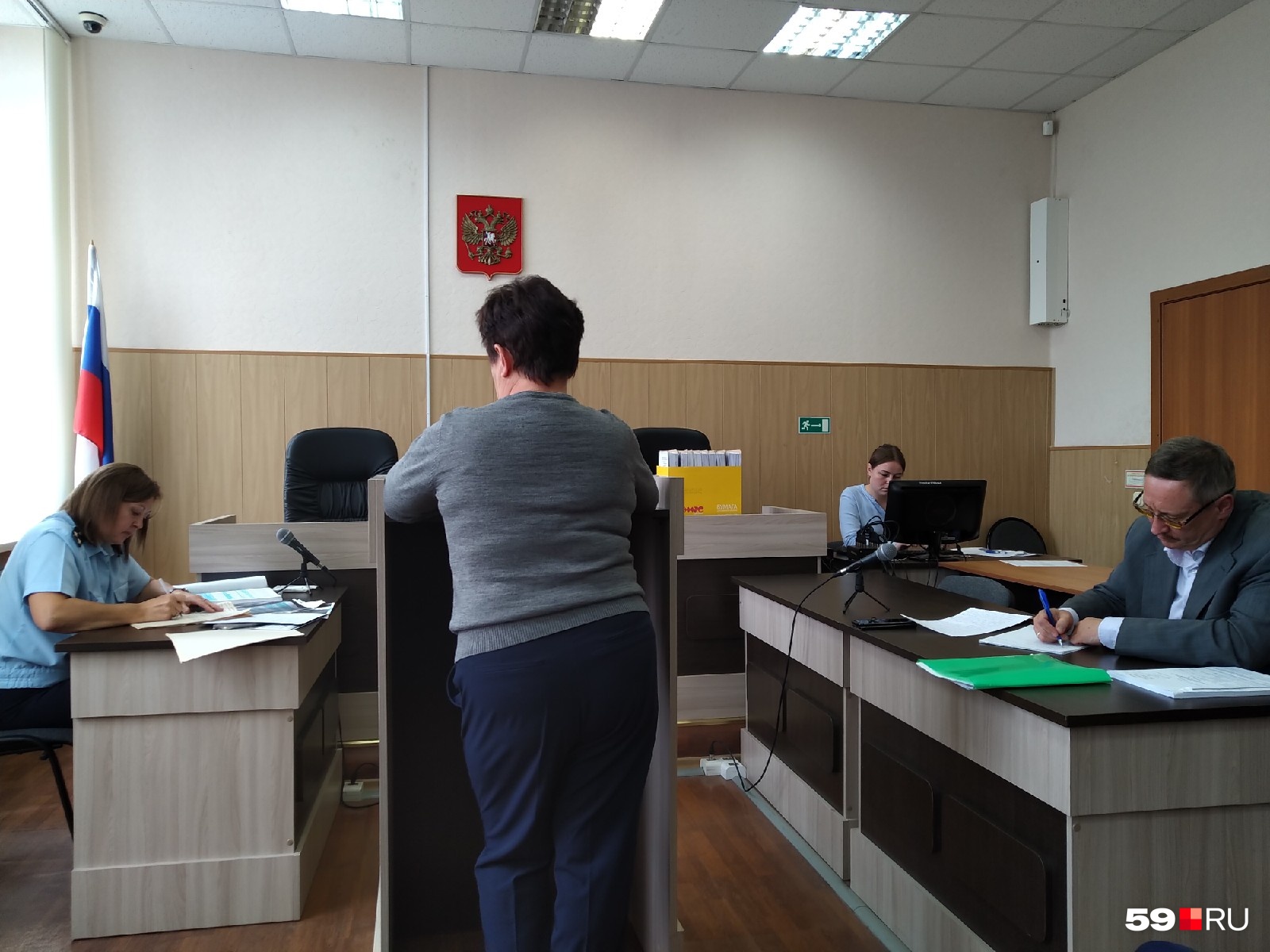 Показания даёт вахтёр Елена Останина Показания даёт вахтёр Елена Останина