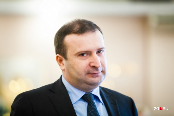 Уходя из управления транспорта, Роман Болотов скрывал свою новую должность. А через полтора года он и вовсе кардинально сменил свой профиль Уходя из управления транспорта, Роман Болотов скрывал свою новую должность. А через полтора года он и вовсе кардинально сменил свой профиль