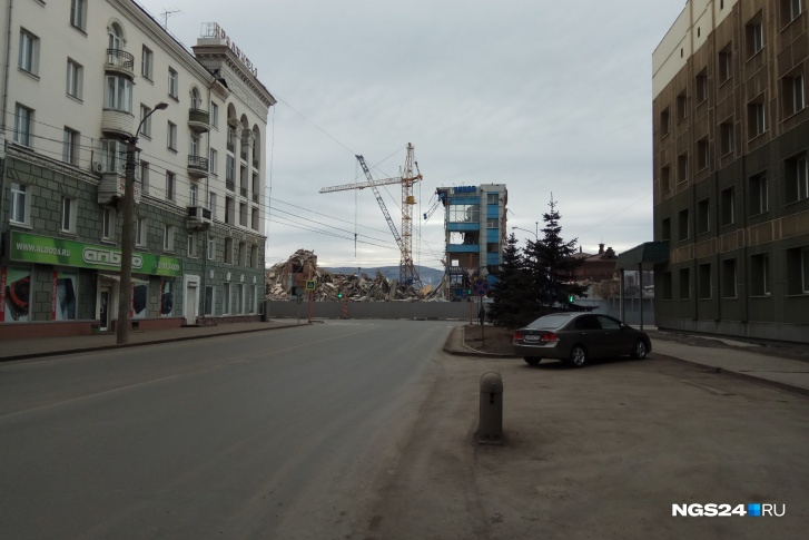 Здание проходной разрушено Здание проходной разрушено