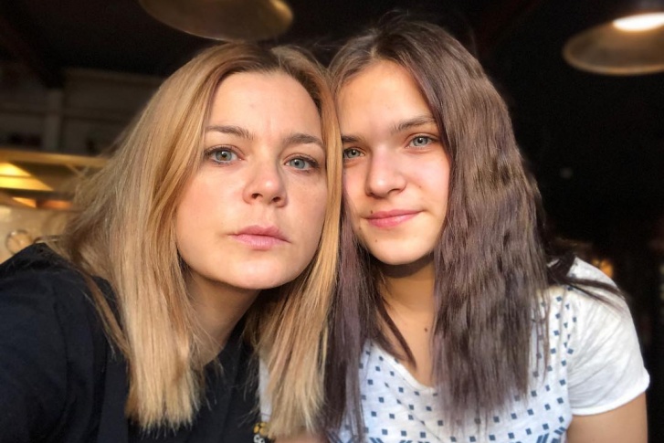 Ирина Пегова с дочерью Таней очень похожи