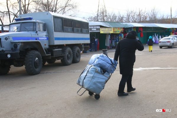 Торговцев попросят на выход Торговцев попросят на выход