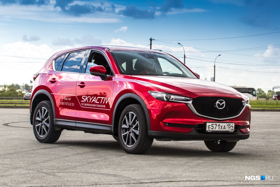 Старьё бьёт новьё: капризный «Кайен» против «Мазды CX-5»
