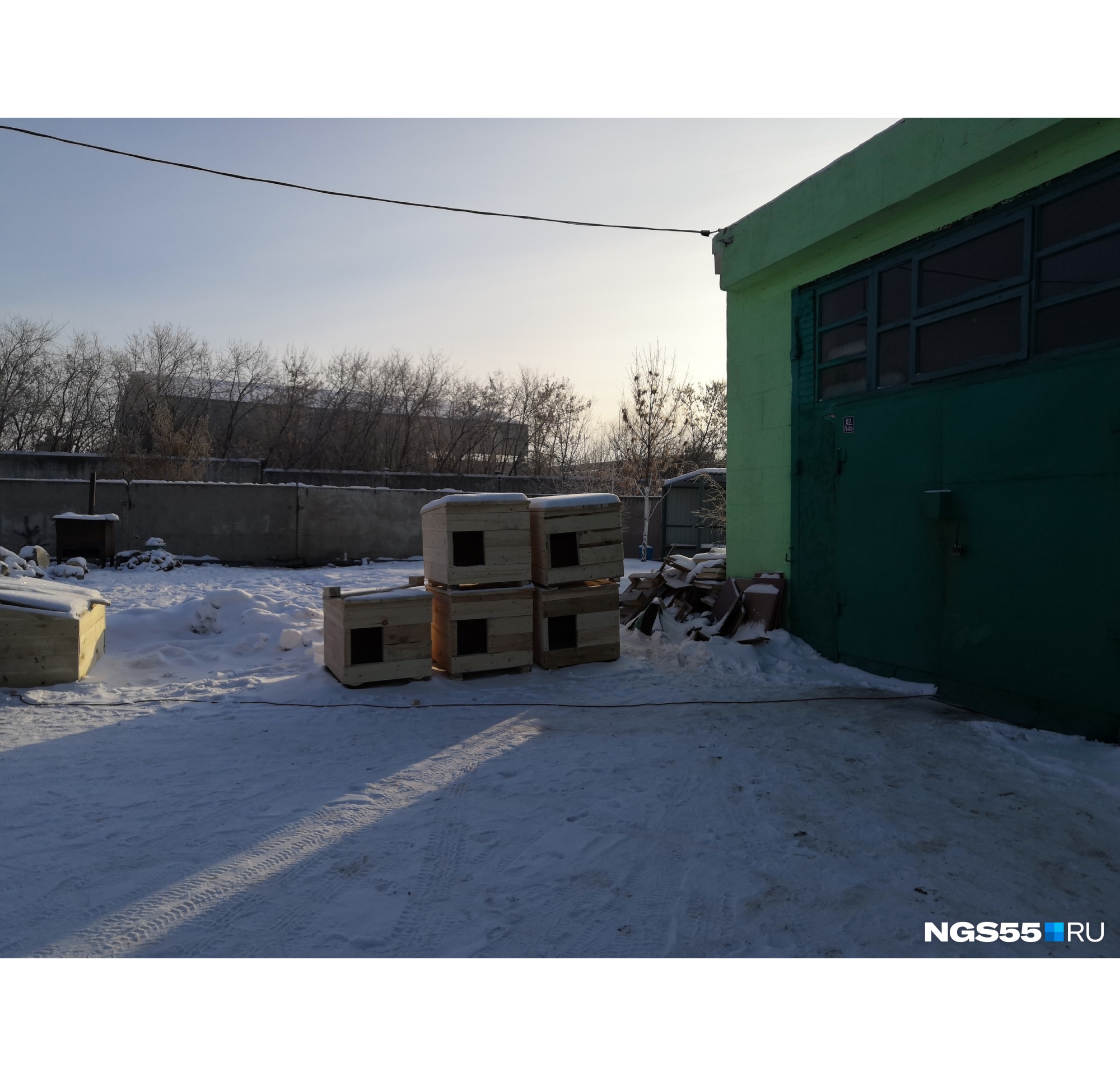 В САХе появились новые будки... В САХе появились новые будки...