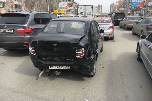 Водителю иномарки стало плохо за рулём Водителю иномарки стало плохо за рулём