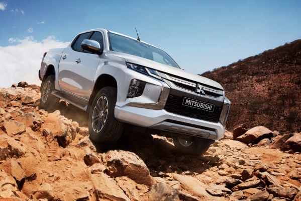 Экстерьер Mitsubishi L200 сделан в стиле Dynamic Shield Экстерьер Mitsubishi L200 сделан в стиле Dynamic Shield
