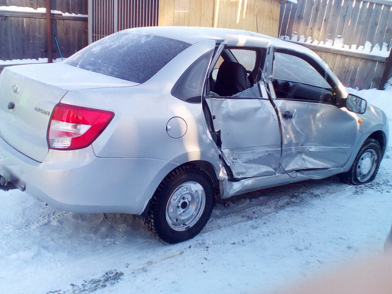 Угнали машину и попали в ДТП: в Каргапольском районе задержали подозреваемых