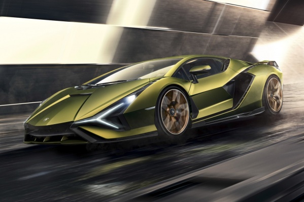 Lamborgini Sian — гибрид суммарной мощностью двигателей 819 л.с. и ценой 3,6 млн долларов. Крутовато даже по меркам итальянской марки Lamborgini Sian — гибрид суммарной мощностью двигателей 819 л.с. и ценой 3,6 млн долларов. Крутовато даже по меркам итальянской марки