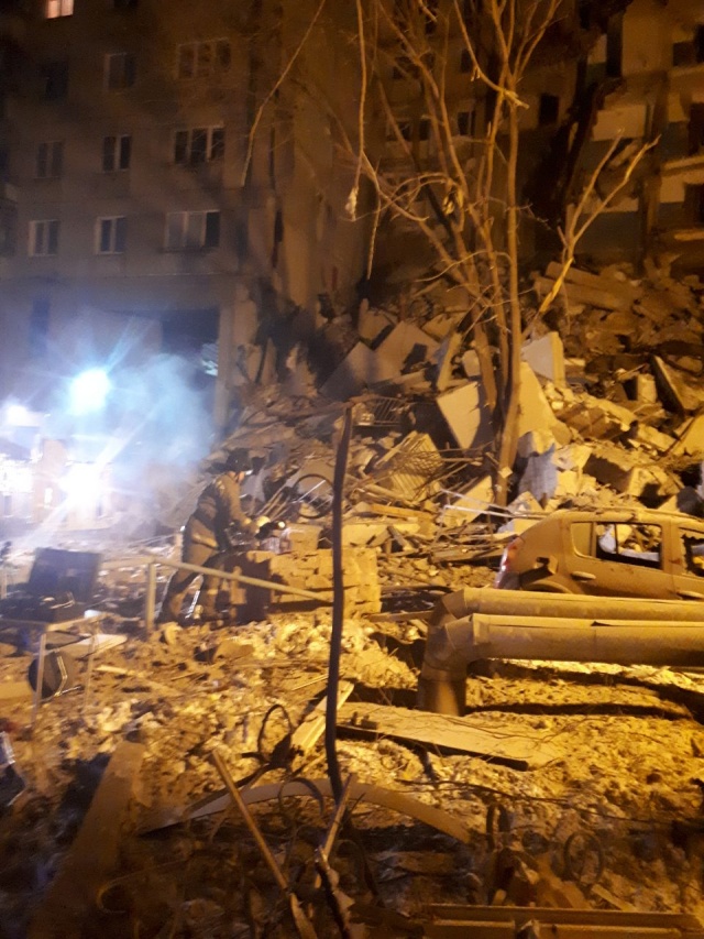 Завал образовался выше третьего этажа Завал образовался выше третьего этажа