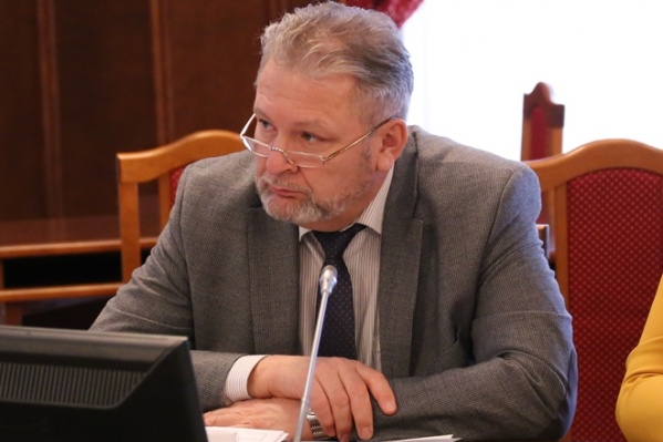 Олег Суворов сменил работу в Заксобрании на место главного врача городской больницы <nobr class="_">№ 4</nobr> Олег Суворов сменил работу в Заксобрании на место главного врача городской больницы <nobr class="_">№ 4</nobr>