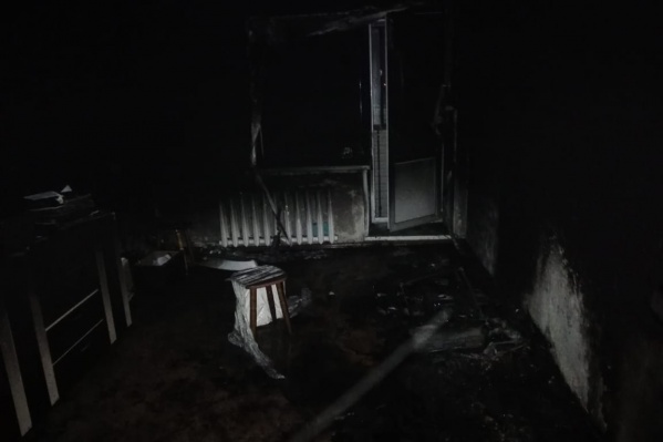 Комната выгорела полностью Комната выгорела полностью