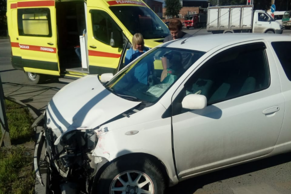 В обоих автомобилях сработали подушки безопасности В обоих автомобилях сработали подушки безопасности