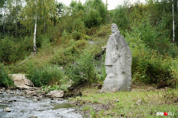 Единственный памятник писателю установлен у реки Архиповки Единственный памятник писателю установлен у реки Архиповки