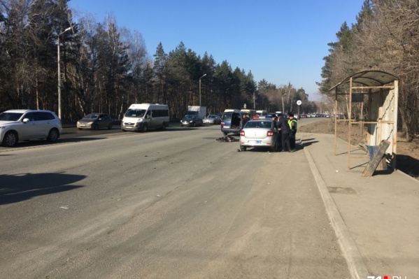 Смертельная авария произошла рано утром 9 апреля рядом с остановкой «Плотина» Смертельная авария произошла рано утром 9 апреля рядом с остановкой «Плотина»