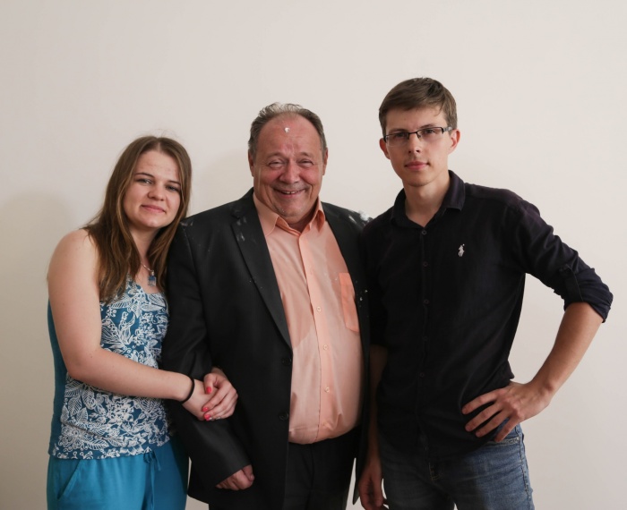 Режиссёр фильма Анна Протоковило, актёр Алексей Маклаков и оператор студии «Краски» Виталий Шаламов Режиссёр фильма Анна Протоковило, актёр Алексей Маклаков и оператор студии «Краски» Виталий Шаламов