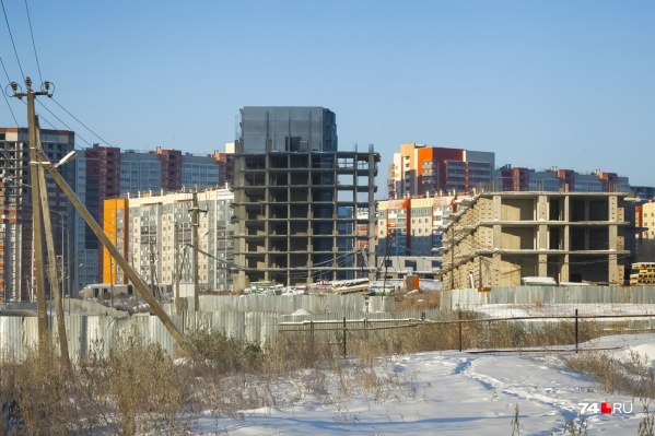 В «Академ Riverside» осталось достроить восемь домов, из них судьба шести пока не ясна В «Академ Riverside» осталось достроить восемь домов, из них судьба шести пока не ясна