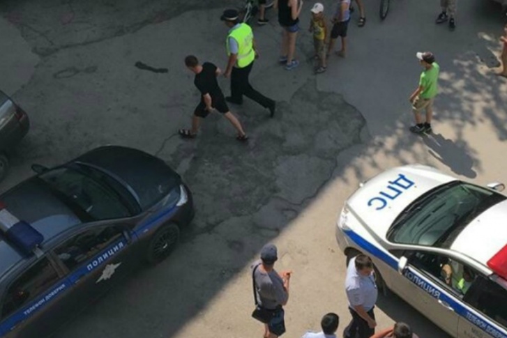 У мужчины за рулем иномарки не оказалось прав У мужчины за рулем иномарки не оказалось прав