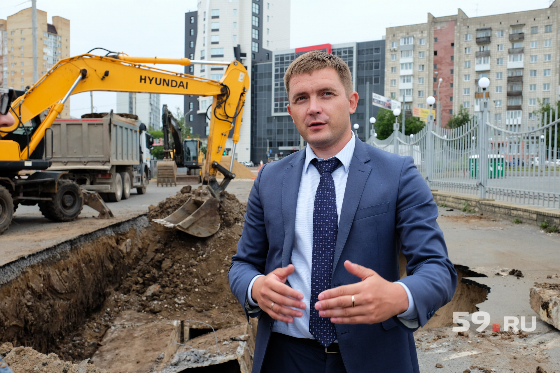 Максим Рябенко объясняет нюансы работы при замене теплосетей Максим Рябенко объясняет нюансы работы при замене теплосетей 
