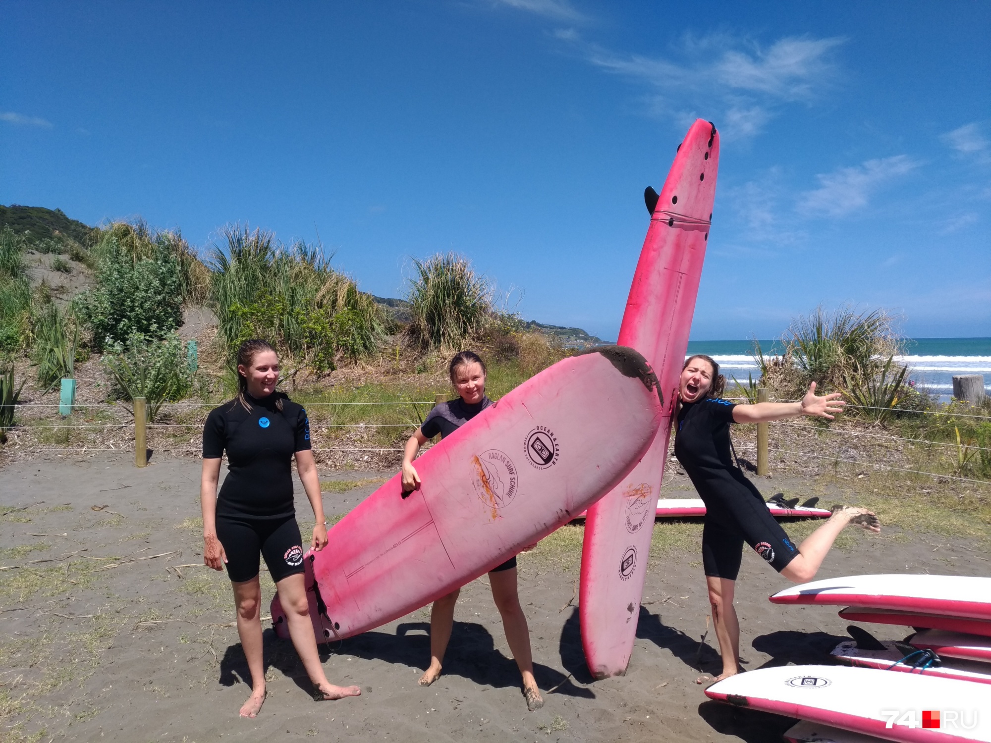 На новозеландском острове Кайкура Наташа впервые начала учиться сёрфингу