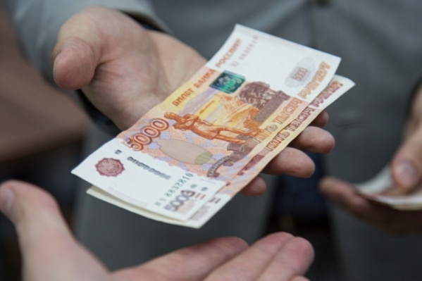 Судебный пристав ограничила права должника в выезде за пределы России Судебный пристав ограничила права должника в выезде за пределы России