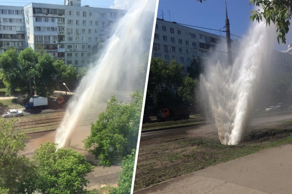 Трубы заменят и на участке Ново-Вокзальной и Московского шоссе, где в начале лета забил огромный гейзер Трубы заменят и на участке Ново-Вокзальной и Московского шоссе, где в начале лета забил огромный гейзер