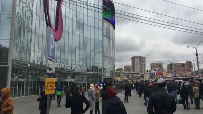 Эвакуация в ТРЦ «Галерея Новосибирск» сегодня, 28 сентября Эвакуация в ТРЦ «Галерея Новосибирск» сегодня, 28 сентября