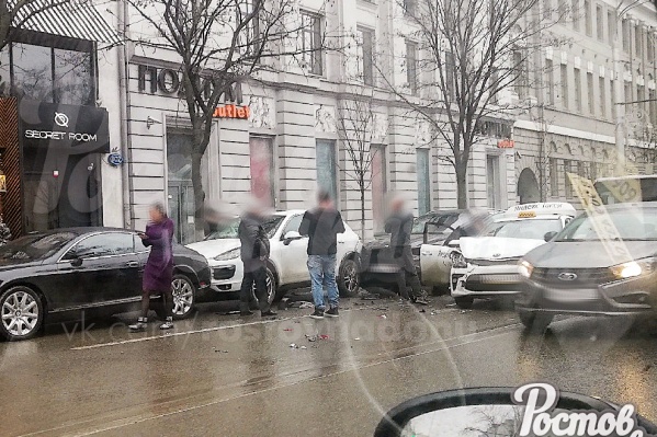 В аварии пострадала 30-летняя пассажирка KIA Rio В аварии пострадала 30-летняя пассажирка KIA Rio