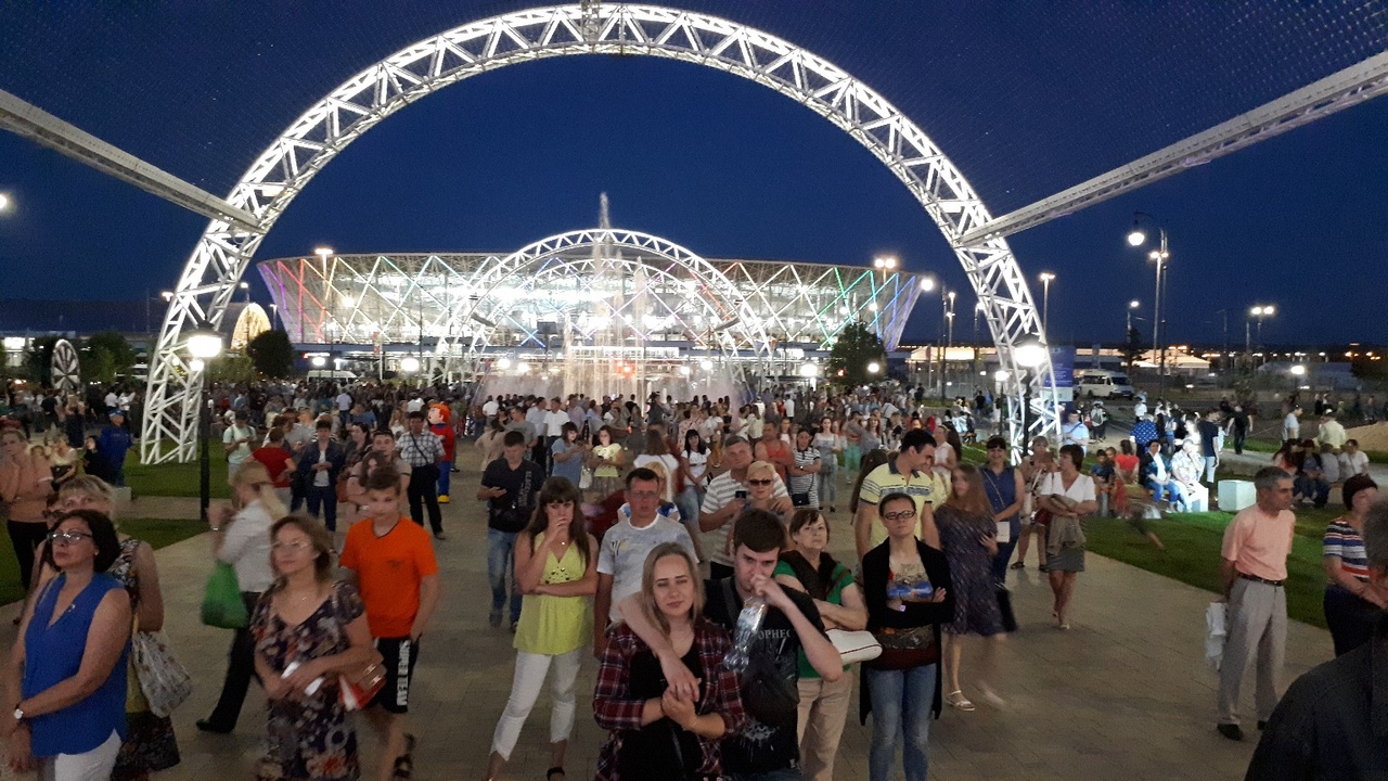 В время чемпионата мира по футболу в парке собирались сотни волгоградцев В время чемпионата мира по футболу в парке собирались сотни волгоградцев