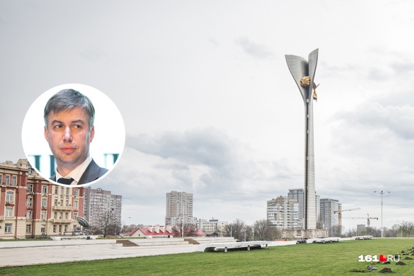 Логвиненко не понравился проект благоустройства Театральной площади Логвиненко не понравился проект благоустройства Театральной площади